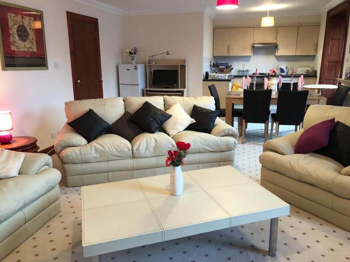 Executive Serviced Apartments 2 Forfar Exteriör bild