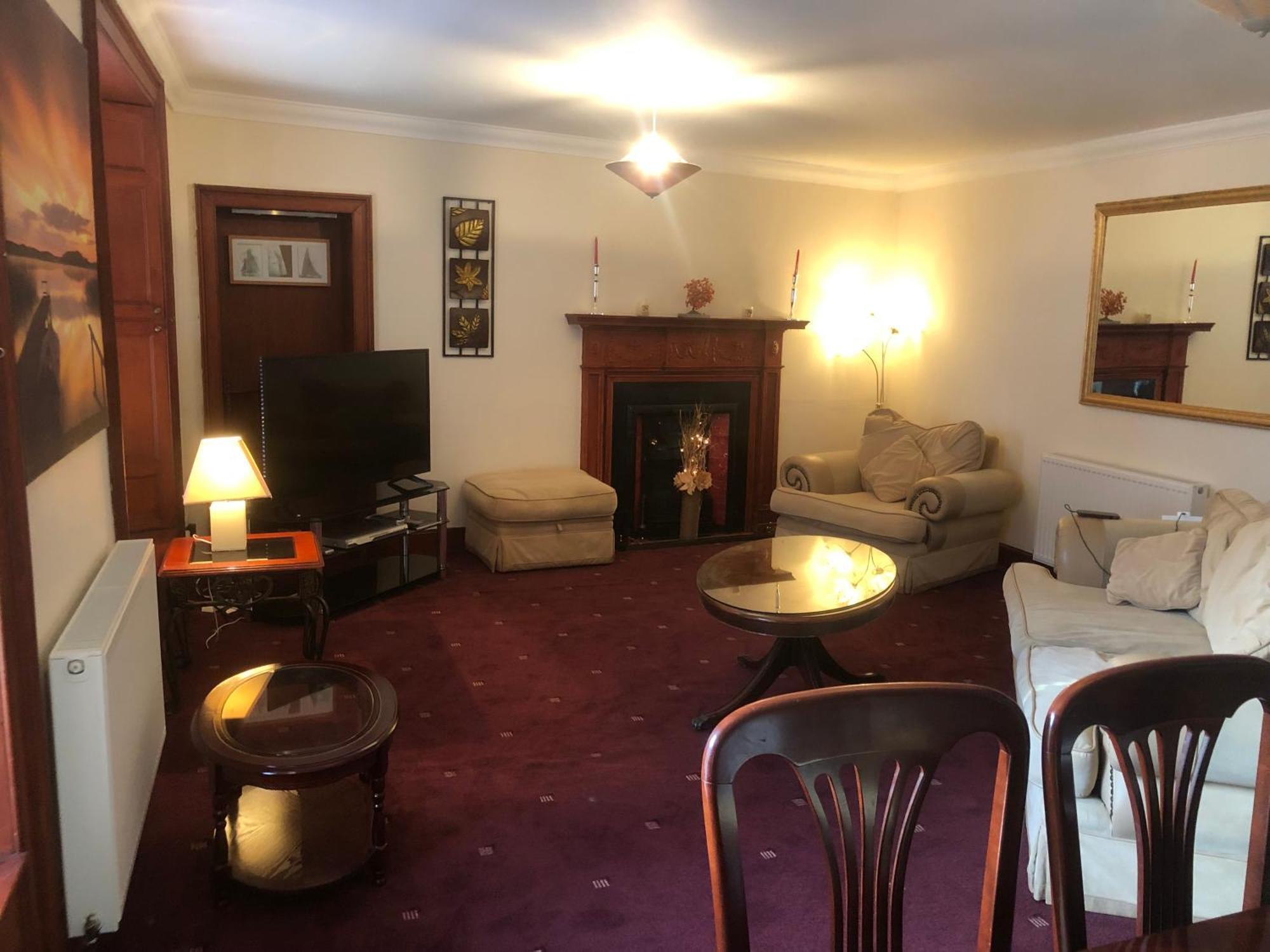 Executive Serviced Apartments 2 Forfar Exteriör bild