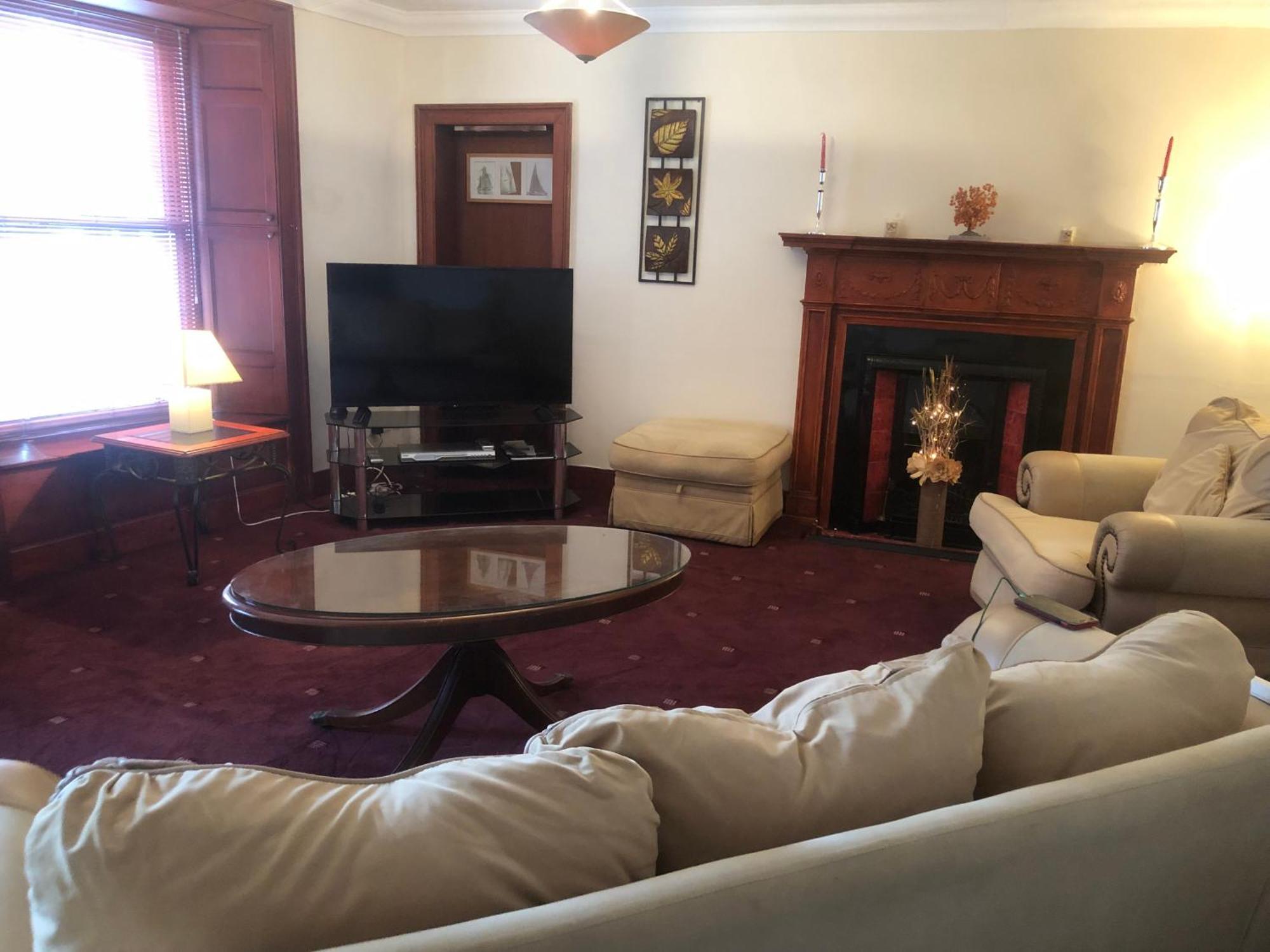 Executive Serviced Apartments 2 Forfar Exteriör bild